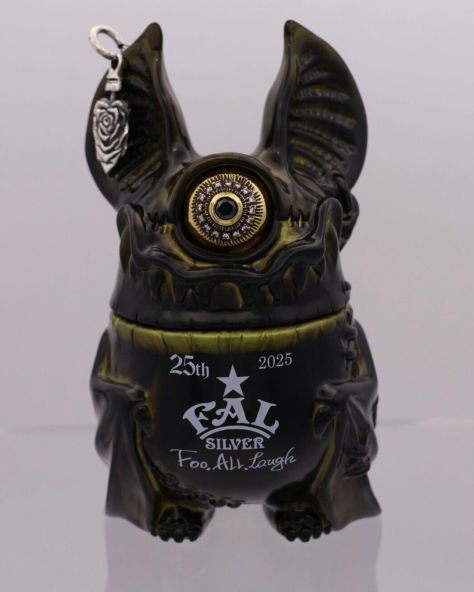 R.I.P バングル CZブラック by F.A.L R.I.P バングル CZブラック by F.A.L fa_bg_0005_am_8.JPG